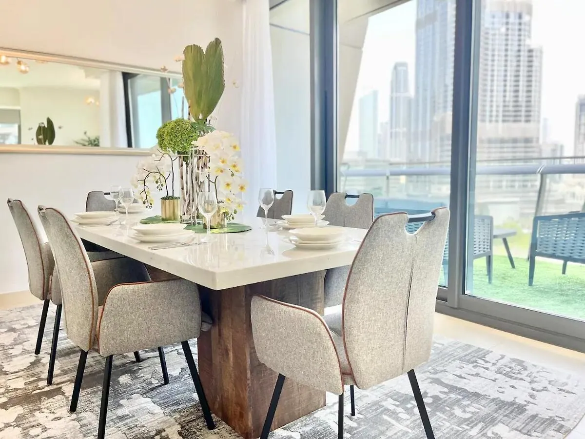 First Class 3Br Burj Khalifa & Fountain View Dubai Apartment