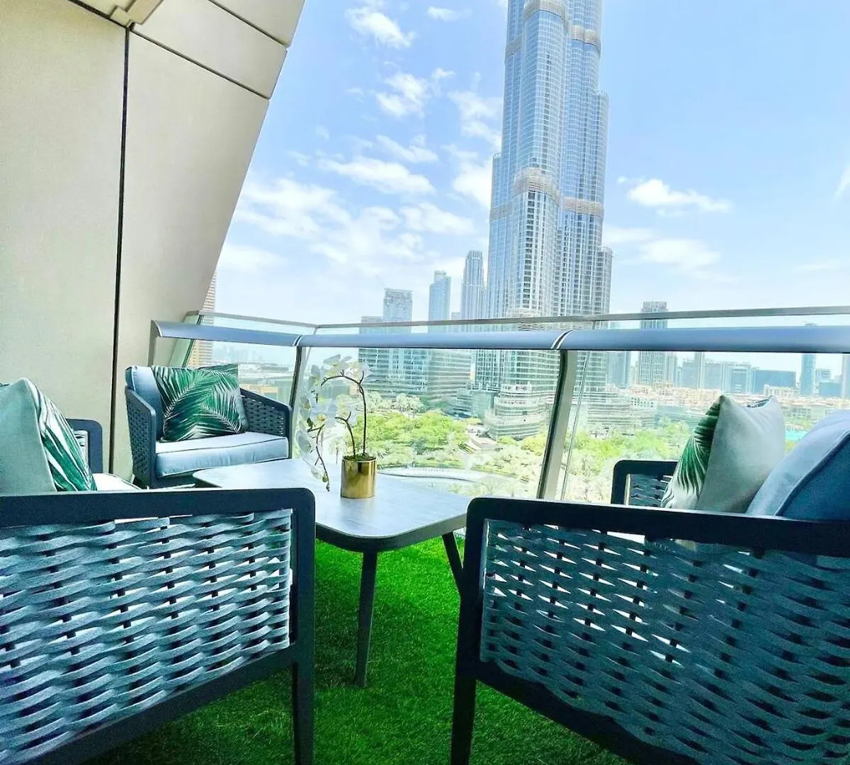 First Class 3Br Burj Khalifa & Fountain View Dubai Apartment